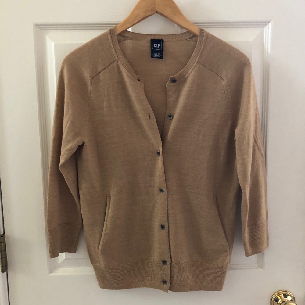 GAP extra fine merino wool Cardigan Camel cardi